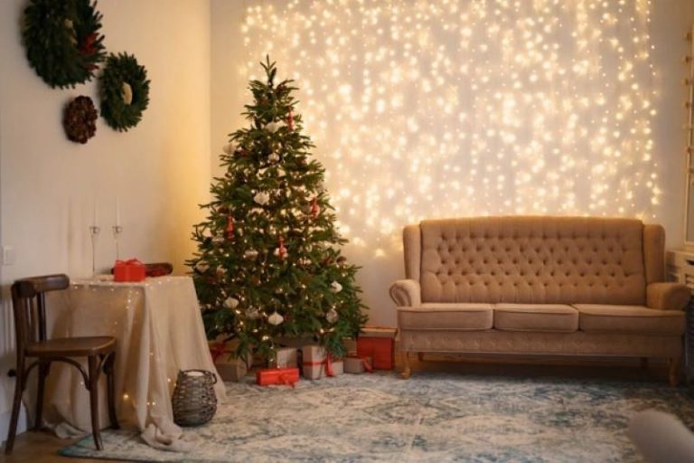 Pro tips for replacing bad Christmas tree lights